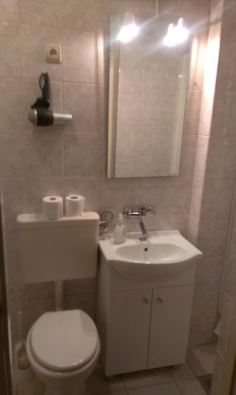 Apartments & Rooms Korzo Slavonski Brod Rum bild