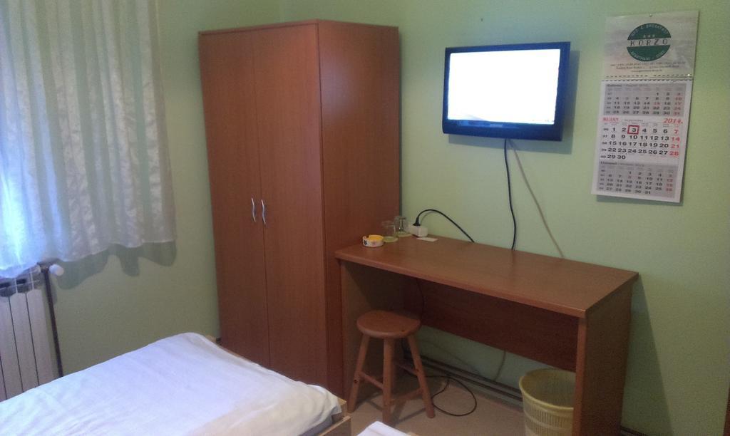 Apartments & Rooms Korzo Slavonski Brod Rum bild