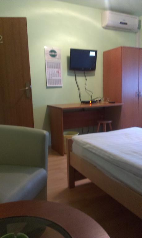 Apartments & Rooms Korzo Slavonski Brod Rum bild
